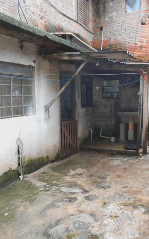 Casa à venda com 250m², 3 quartos e 3 vagas Casa à venda com 250m², 3 quartos e 3 vagasQuintal