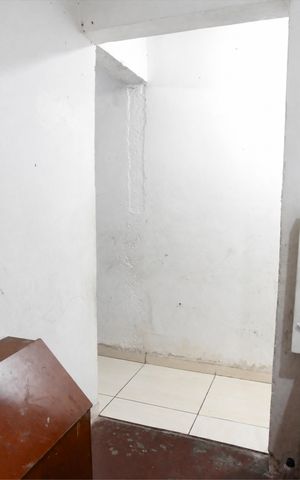 Casa à venda com 250m², 3 quartos e 3 vagas Casa à venda com 250m², 3 quartos e 3 vagasQuarto 2