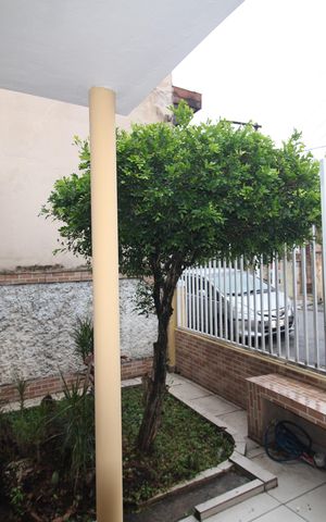 Casa à venda com 141m², 1 quarto e 1 vagaQuintal