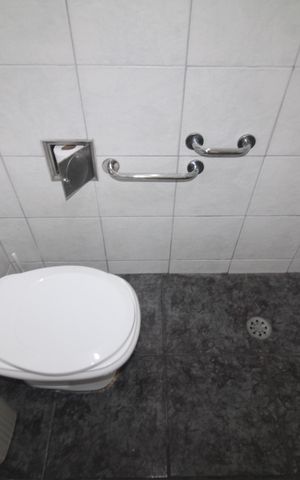 Casa à venda com 141m², 1 quarto e 1 vagaBanheiro