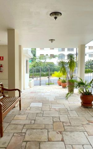 Apartamento para alugar com 140m², 3 quartos e 1 vaga Apartamento para alugar com 140m², 3 quartos e 1 vagaHall de entrada