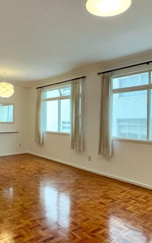 Apartamento para alugar com 140m², 3 quartos e 1 vaga Apartamento para alugar com 140m², 3 quartos e 1 vagaSala