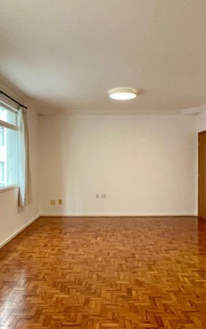 Apartamento para alugar com 140m², 3 quartos e 1 vaga Apartamento para alugar com 140m², 3 quartos e 1 vagaSala