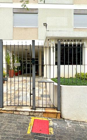 Apartamento para alugar com 140m², 3 quartos e 1 vaga Apartamento para alugar com 140m², 3 quartos e 1 vagaFachada
