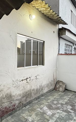 Casa para alugar com 50m², 3 quartos e 2 vagas Casa para alugar com 50m², 3 quartos e 2 vagasÁrea de Serviço
