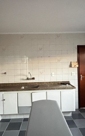 Casa para alugar com 50m², 3 quartos e 2 vagas Casa para alugar com 50m², 3 quartos e 2 vagasCozinha