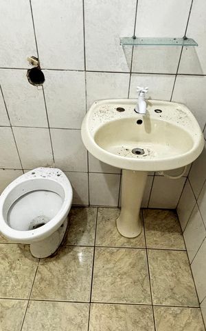Casa para alugar com 50m², 3 quartos e 2 vagas Casa para alugar com 50m², 3 quartos e 2 vagasEdícula - Banheiro