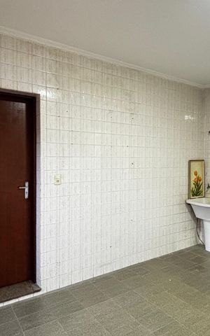 Casa para alugar com 50m², 3 quartos e 2 vagas Casa para alugar com 50m², 3 quartos e 2 vagasÁrea de Serviço