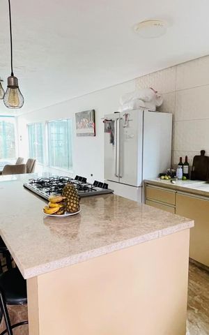 Casa para alugar com 232m², 4 quartos e 2 vagas Casa para alugar com 232m², 4 quartos e 2 vagasCozinha