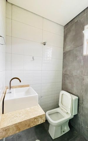 Casa para alugar com 232m², 4 quartos e 2 vagas Casa para alugar com 232m², 4 quartos e 2 vagasBanheiro da suíte 4