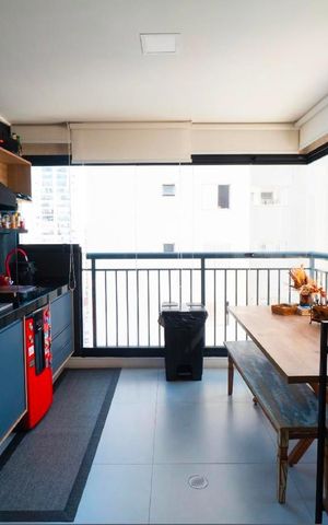 Apartamento à venda com 69m², 2 quartos e 1 vaga Apartamento à venda com 69m², 2 quartos e 1 vagaVaranda