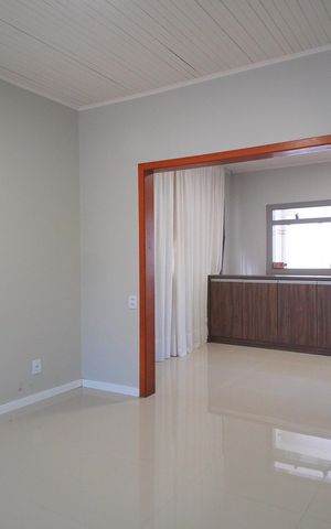 Casa para alugar com 117m², 2 quartos e 2 vagassala