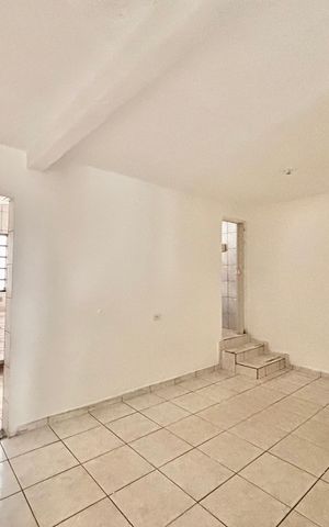 Casa para alugar com 117m², 3 quartos e 2 vagas Casa para alugar com 117m², 3 quartos e 2 vagasSala