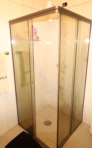Casa à venda com 300m², 4 quartos e 3 vagasBanheiro