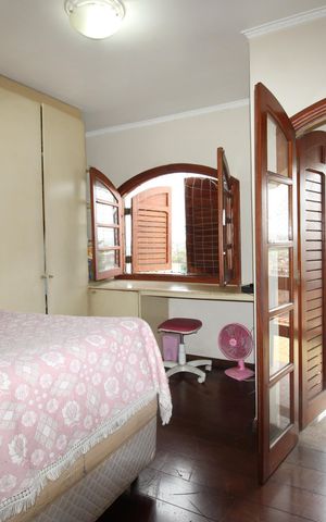 Casa à venda com 300m², 4 quartos e 3 vagasQuarto 1