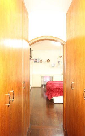 Casa à venda com 300m², 4 quartos e 3 vagasCloset da suíte