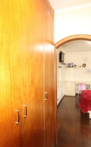 Casa à venda com 300m², 4 quartos e 3 vagasCloset da suíte