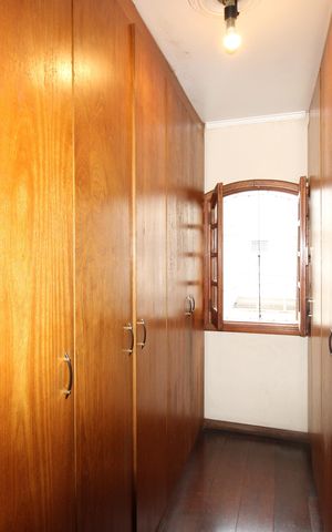 Casa à venda com 300m², 4 quartos e 3 vagasCloset da suíte