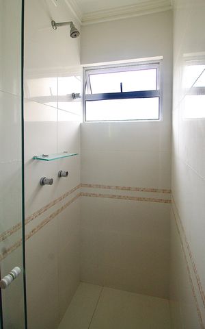 Casa de condomínio para alugar com 160m², 3 quartos e 2 vagas Casa de condomínio para alugar com 160m², 3 quartos e 2 vagasBanheiro