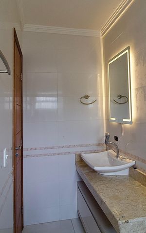 Casa de condomínio para alugar com 160m², 3 quartos e 2 vagas Casa de condomínio para alugar com 160m², 3 quartos e 2 vagasBanheiro