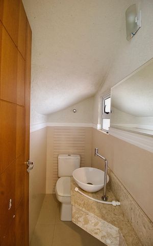 Casa de condomínio para alugar com 160m², 3 quartos e 2 vagas Casa de condomínio para alugar com 160m², 3 quartos e 2 vagasLavabo