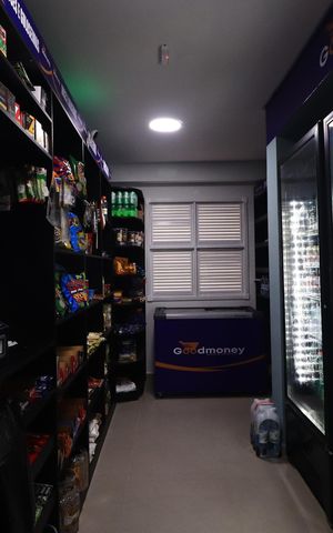 Apartamento à venda com 37m², 2 quartos e sem vagaMercado