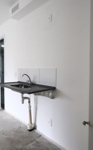 Apartamento à venda com 37m², 2 quartos e sem vagaCozinha e Área de Serviço