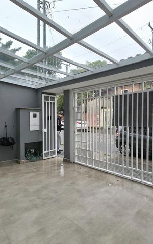 Casa à venda com 110m², 3 quartos e 2 vagas Casa à venda com 110m², 3 quartos e 2 vagasGaragem