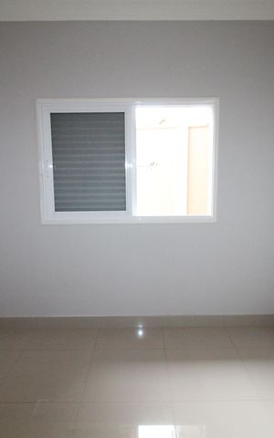 Casa para alugar com 125m², 3 quartos e 2 vagasSuíte