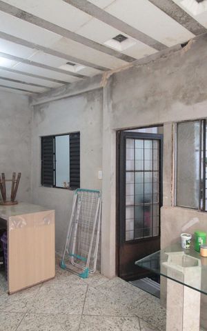 Casa à venda com 130m², 2 quartos e 1 vagaÁrea de Serviço
