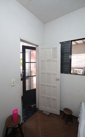Casa à venda com 130m², 2 quartos e 1 vagaQuarto
