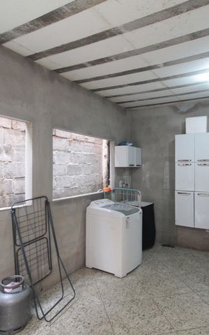 Casa à venda com 130m², 2 quartos e 1 vagaÁrea de Serviço