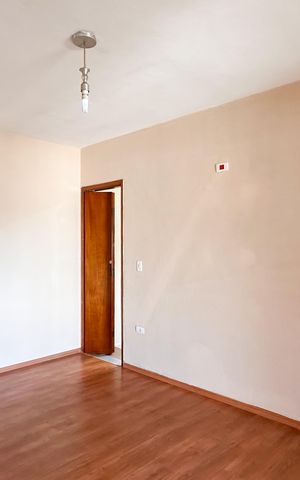 Casa à venda com 100m², 3 quartos e 1 vaga Casa à venda com 100m², 3 quartos e 1 vagaSuíte