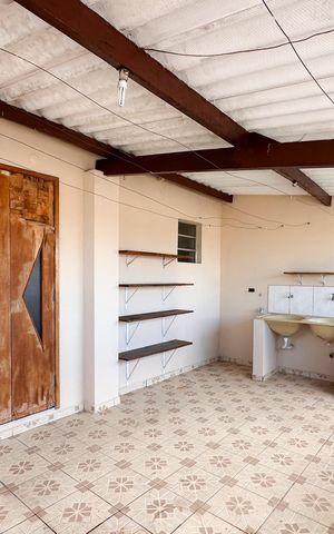 Casa à venda com 100m², 3 quartos e 1 vaga Casa à venda com 100m², 3 quartos e 1 vagaÁrea de Serviço