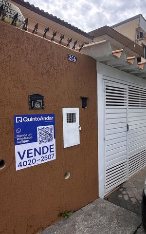 Casa à venda com 100m², 3 quartos e 1 vaga Casa à venda com 100m², 3 quartos e 1 vagaFachada