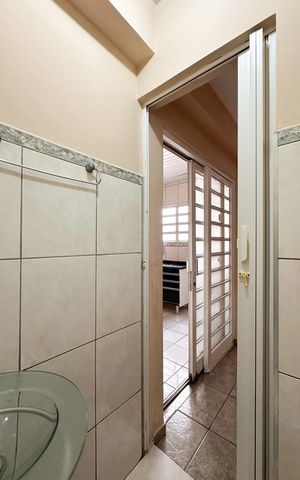 Casa à venda com 100m², 3 quartos e 1 vaga Casa à venda com 100m², 3 quartos e 1 vagaLavabo