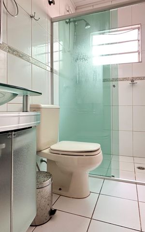 Casa à venda com 100m², 3 quartos e 1 vaga Casa à venda com 100m², 3 quartos e 1 vagaBanheiro Social
