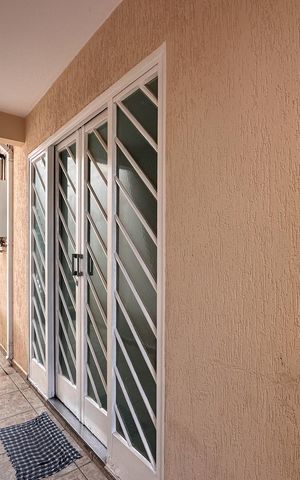 Casa à venda com 100m², 3 quartos e 1 vaga Casa à venda com 100m², 3 quartos e 1 vagaQuintal