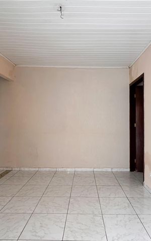 Casa à venda com 100m², 3 quartos e 1 vaga Casa à venda com 100m², 3 quartos e 1 vagaSala