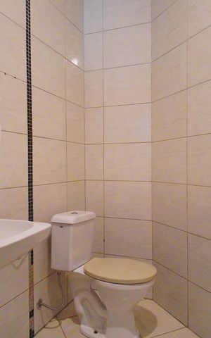 Casa para alugar com 90m², 2 quartos e 2 vagasBanheiro