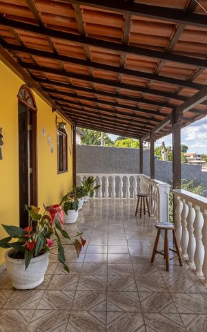 Casa à venda com 196m², 4 quartos e 1 vaga Casa à venda com 196m², 4 quartos e 1 vagaVaranda