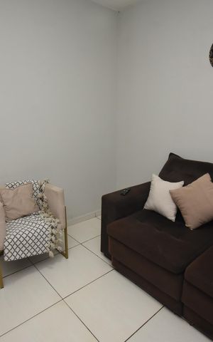 Casa à venda com 153m², 4 quartos e 1 vaga Casa à venda com 153m², 4 quartos e 1 vagaSala