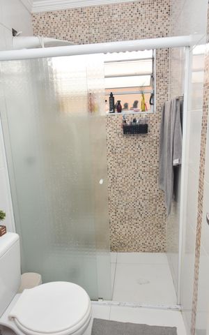 Casa à venda com 153m², 4 quartos e 1 vaga Casa à venda com 153m², 4 quartos e 1 vagaBanheiro Social