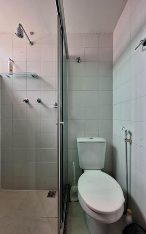 Casa de condomínio à venda com 270m², 4 quartos e 2 vagas Casa de condomínio à venda com 270m², 4 quartos e 2 vagasBanheiro da Suíte 3