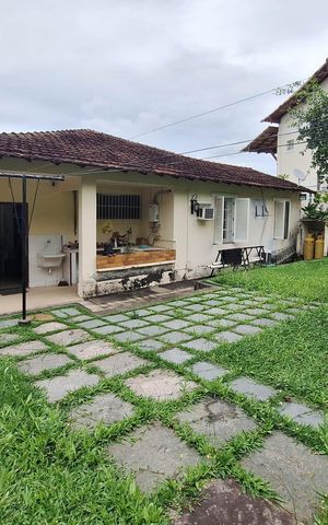 Casa de condomínio à venda com 270m², 4 quartos e 2 vagas Casa de condomínio à venda com 270m², 4 quartos e 2 vagasQuintal