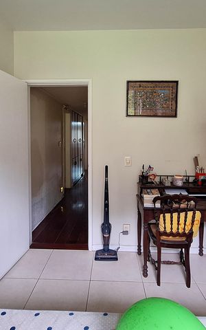 Casa de condomínio à venda com 270m², 4 quartos e 2 vagas Casa de condomínio à venda com 270m², 4 quartos e 2 vagasQuarto 1