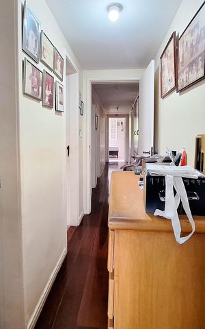 Casa de condomínio à venda com 270m², 4 quartos e 2 vagas Casa de condomínio à venda com 270m², 4 quartos e 2 vagasSuíte 1