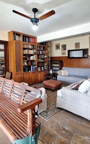 Casa de condomínio à venda com 270m², 4 quartos e 2 vagas Casa de condomínio à venda com 270m², 4 quartos e 2 vagasSala 1