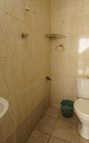 Casa à venda com 370m², 5 quartos e 5 vagas Casa à venda com 370m², 5 quartos e 5 vagasBanheiro 3