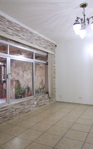Casa para alugar com 140m², 4 quartos e 3 vagas